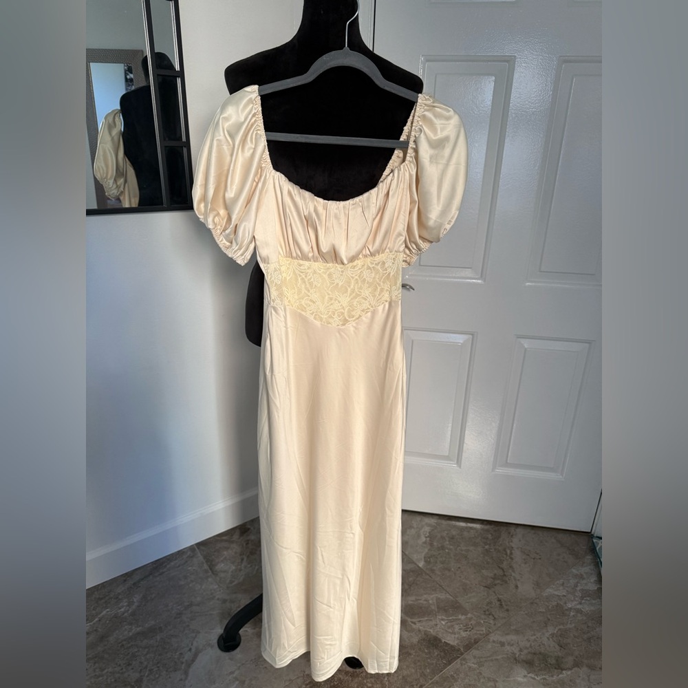 Elegant Cream Puff Sleeve Dress - new